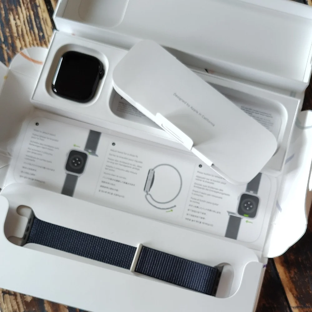 New Midnight Blue Apple Watch 9 Series in Box